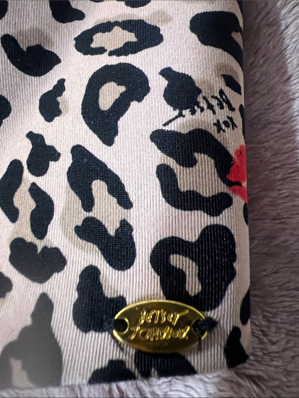 Betsey Johnson Strapless Beige Leopard Print Push-Up Bra with Red Lip Accents - Picture 9 of 9